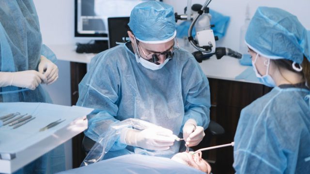 Pourquoi aller voir un chirurgien dentiste ?
